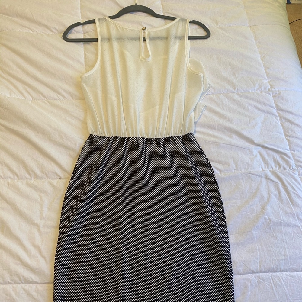 Mini dress - Picture 2 of 8
